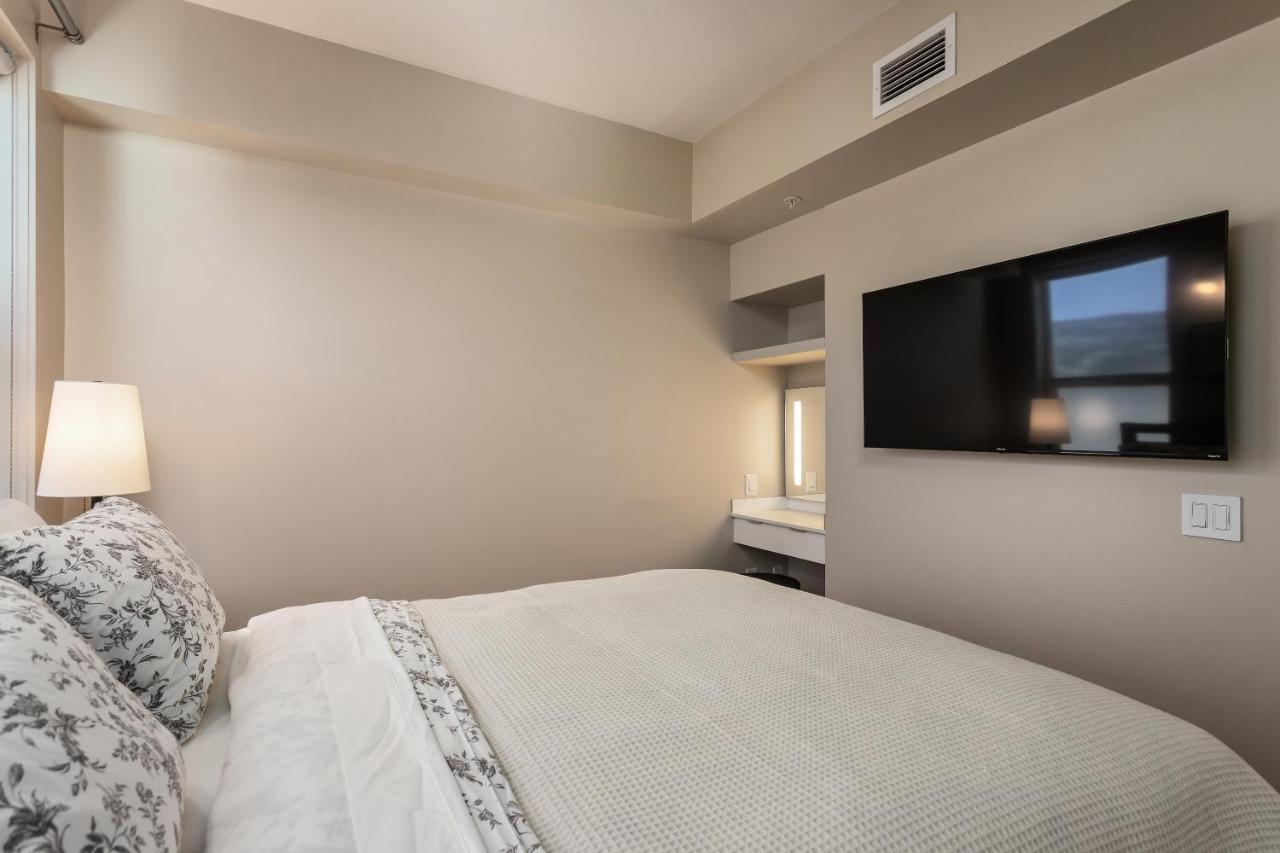 Corner Nest - Luxury Brand New Top Floor 2Bedroom Condo Kelowna Luaran gambar
