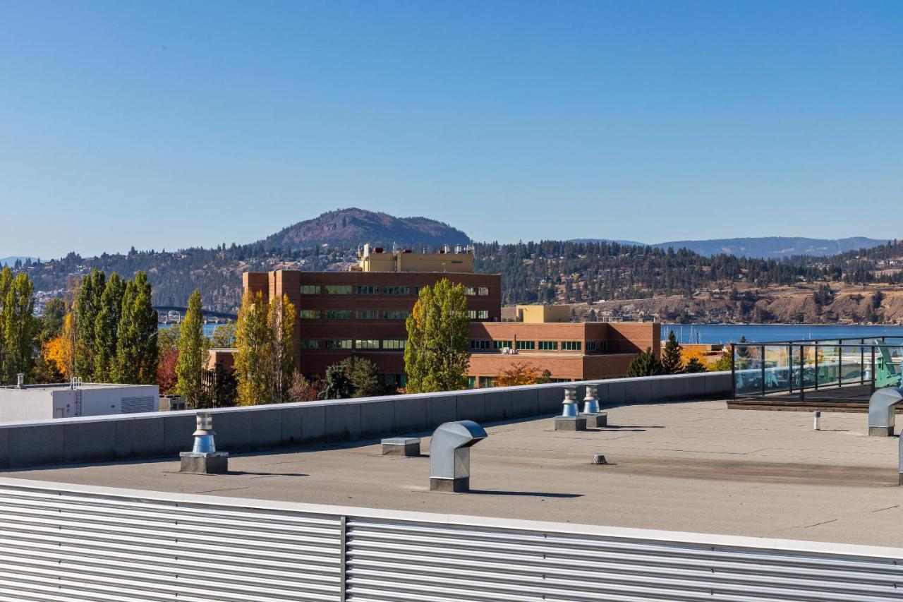 Corner Nest - Luxury Brand New Top Floor 2Bedroom Condo Kelowna Luaran gambar