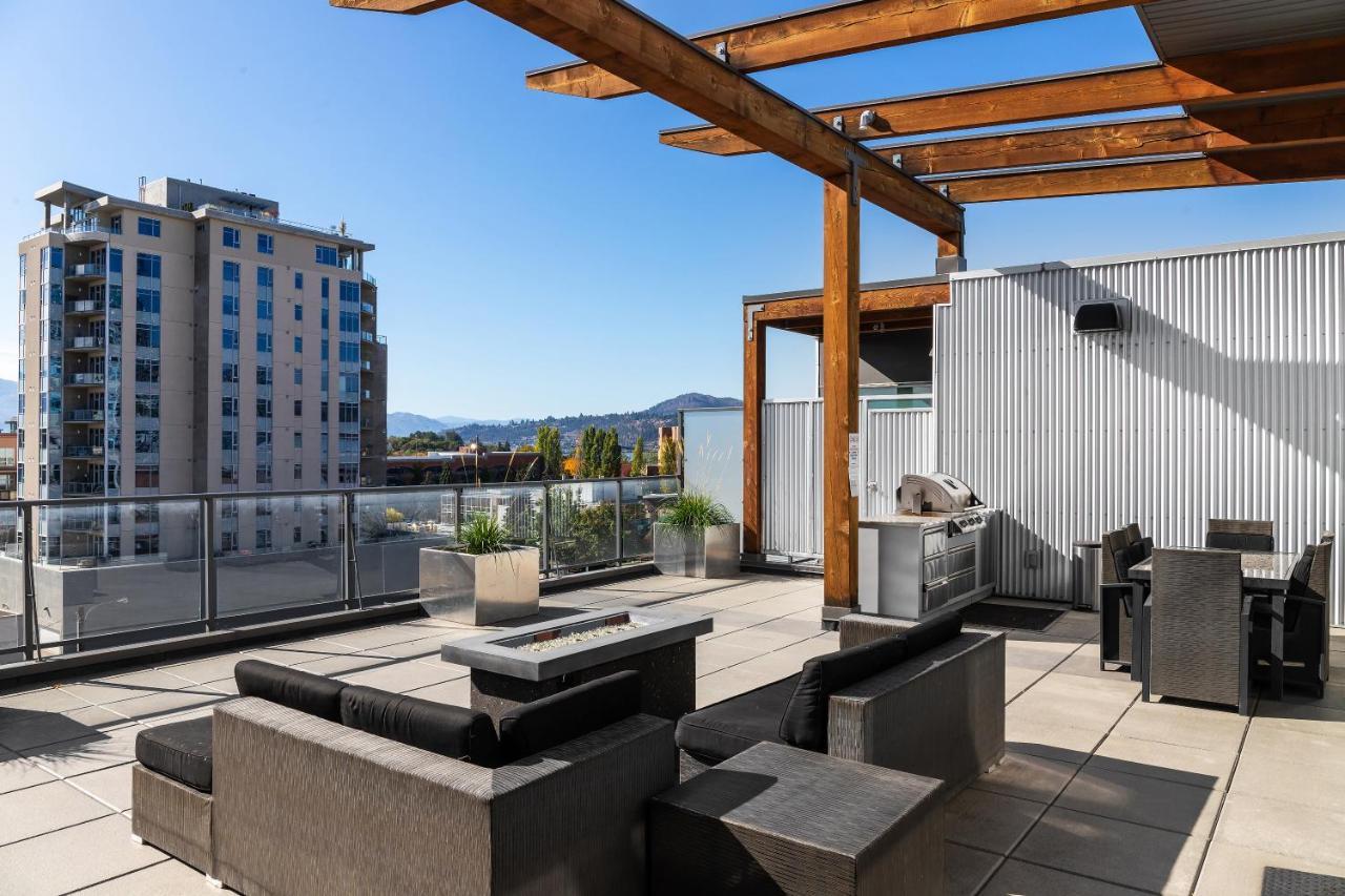 Corner Nest - Luxury Brand New Top Floor 2Bedroom Condo Kelowna Luaran gambar